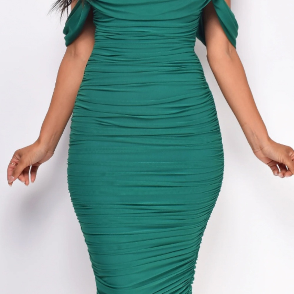 Elegant Draped Midi Dress in Green